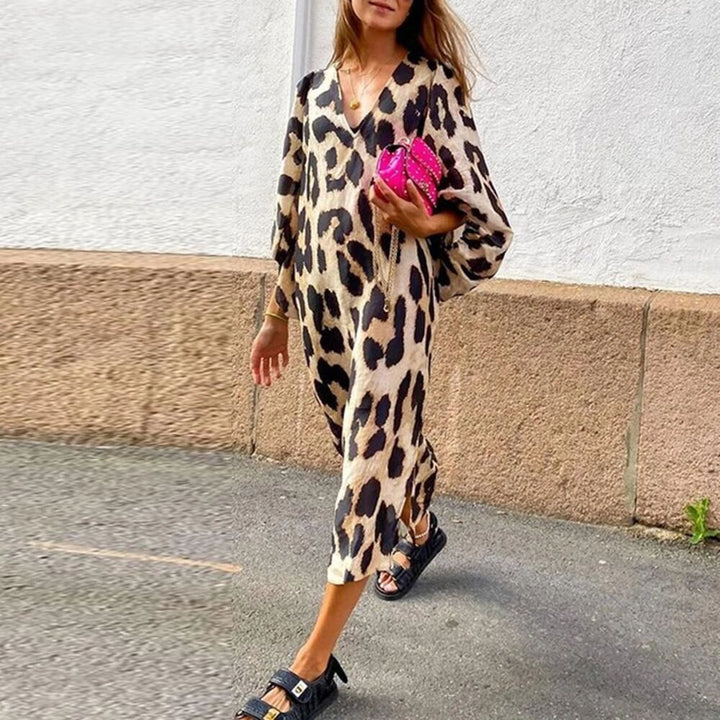 Anabelle – Bold Animal Print Midi Dress
