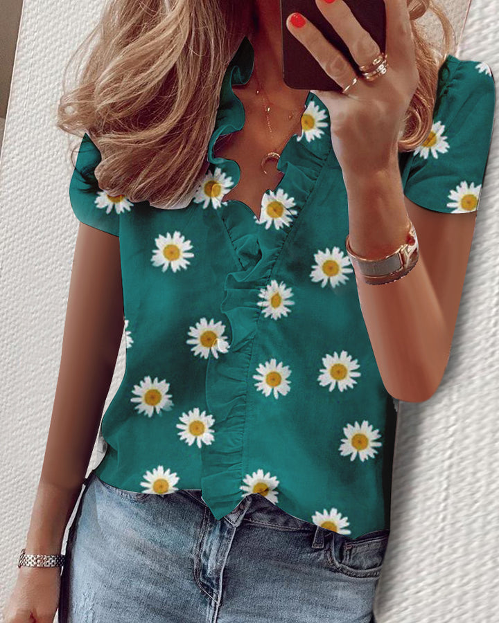 Lottie – Floral Ruffled V-Neck Short Sleeve Blouse