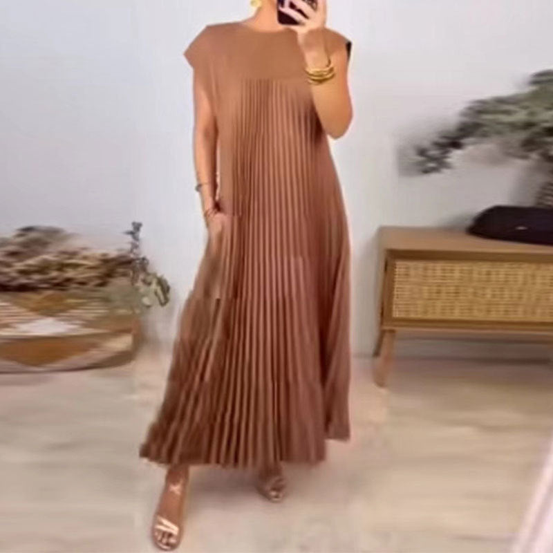 Maren – Pleated Sleeveless Maxi Dress