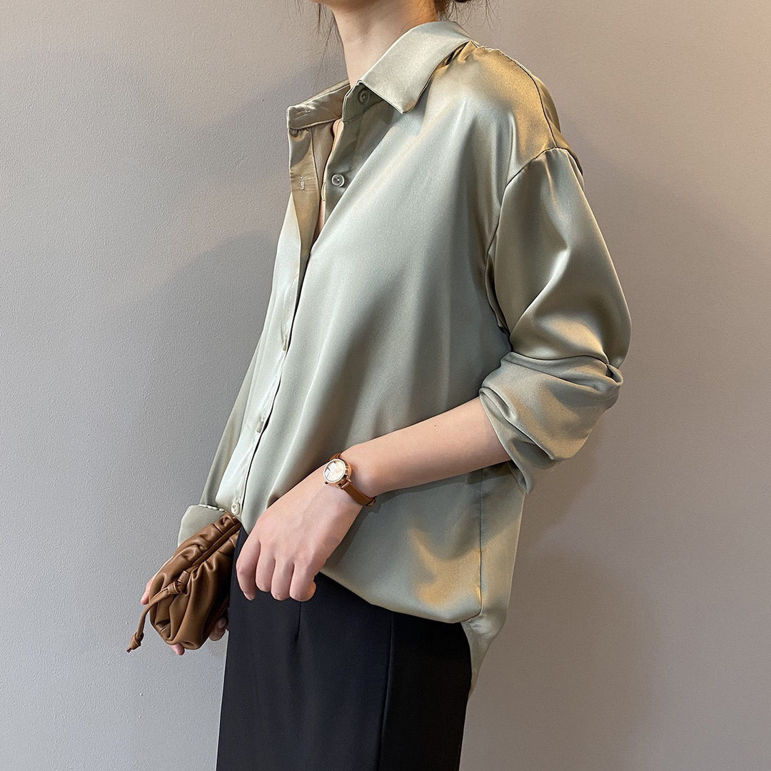 Celine – Classic Button-Up Blouse