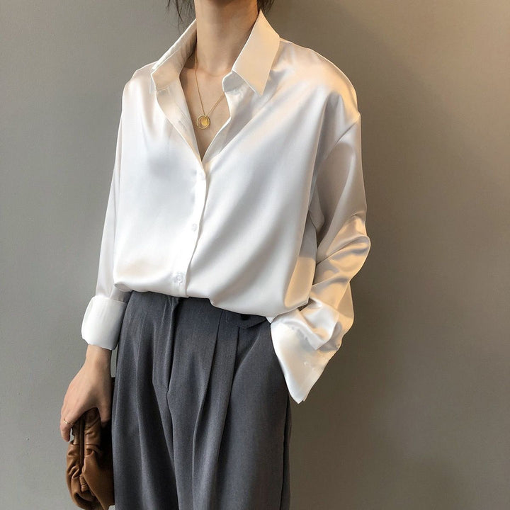 Celine – Classic Button-Up Blouse